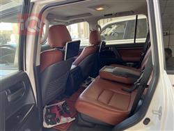 تۆیۆتا لاند کروزەر